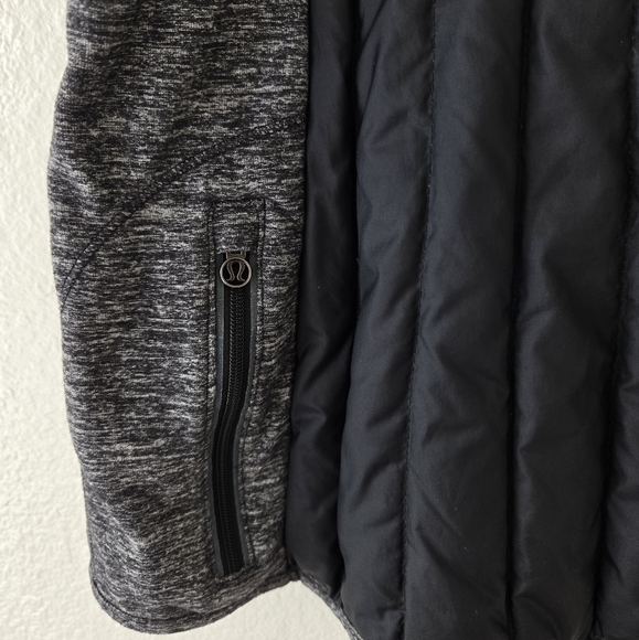 Lululemon Run Turn Around Reversible Down Vest Black Heathered Black Size 6 - Picture 9 of 15
